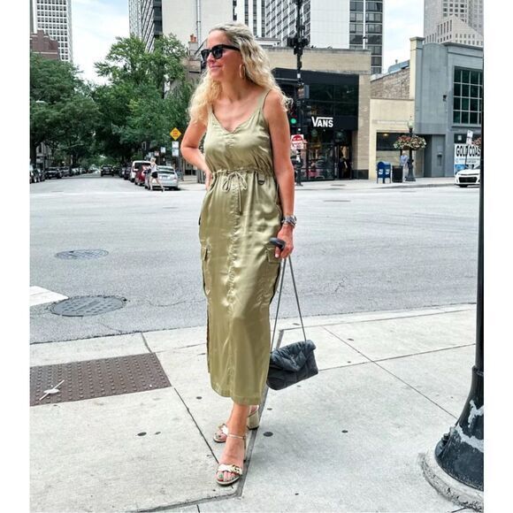 Love The Label Dresses & Skirts - NWT Anthropologie Love The Label Utility Dress Womens Large Moss Sleeveless Midi